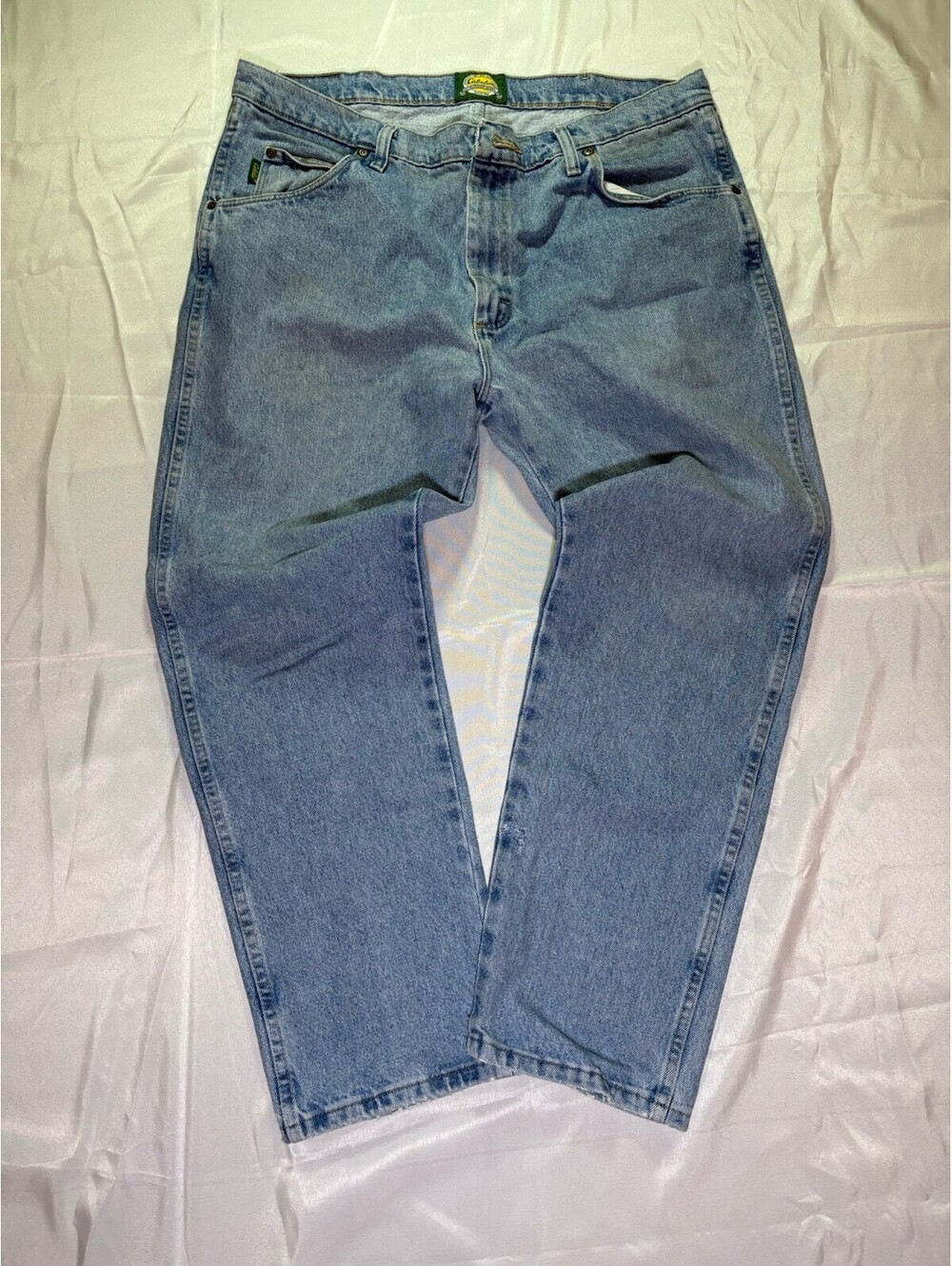 Cabela's Men's Light Wash Blue Denim Jeans Straight Leg Classic Fit 5-Pocket